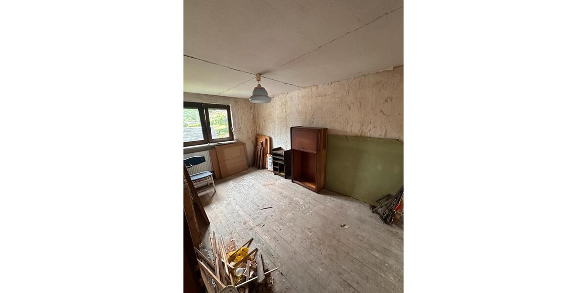 Einfamilienhaus Neustadt bei Coburg - 6 Zimmer, 190 m&sup2;, 32.000&euro; | Angebot:26830247