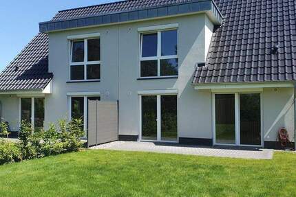 moderne DDH Doppelhaushälfte im Grünen ab 01.03.2026 4 zimmer