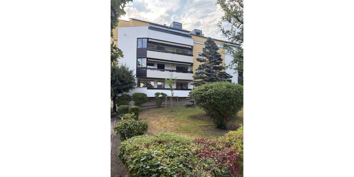 Etagenwohnung Augsburg Göggingen - 3 Zimmer, 91 m&sup2;, 1.230&euro; | Angebot:27096477