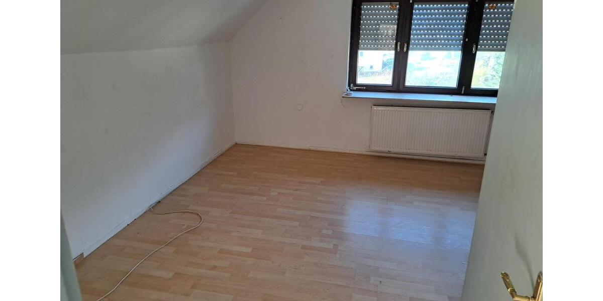 Dachgeschoßwohnung Windeck - 3 Zimmer, 58 m&sup2;, 410&euro; | Angebot:25376620