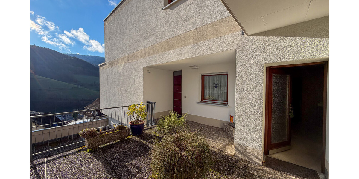 Schöne Wohnung mit sonnigem großen Balkon - Etagenwohnung Bad Peterstal-Griesbach / Bad Peterstal Bad Peterstal | Angebot:26295428