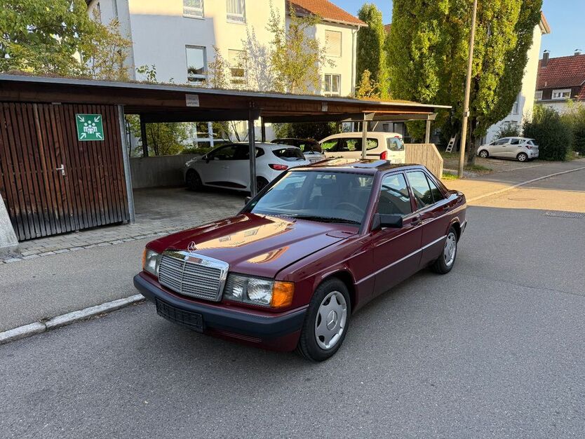Mercedes-Benz 190 131.000 km 5.495 € Sindelfingen 71069