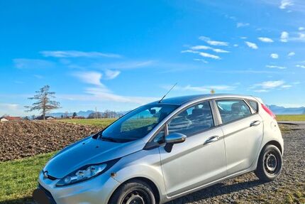 Ford Fiesta 156.000 km 2.000 &euro; Bad Endorf 83093
