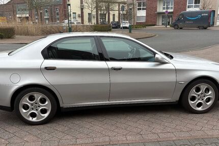 Alfa Romeo 166 177.000 km 5.490 &euro; Willich 47877
