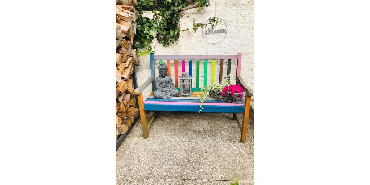 Idyllisches EFH mit großem Garten und Pool (Kauf möglich) 7 zimmer