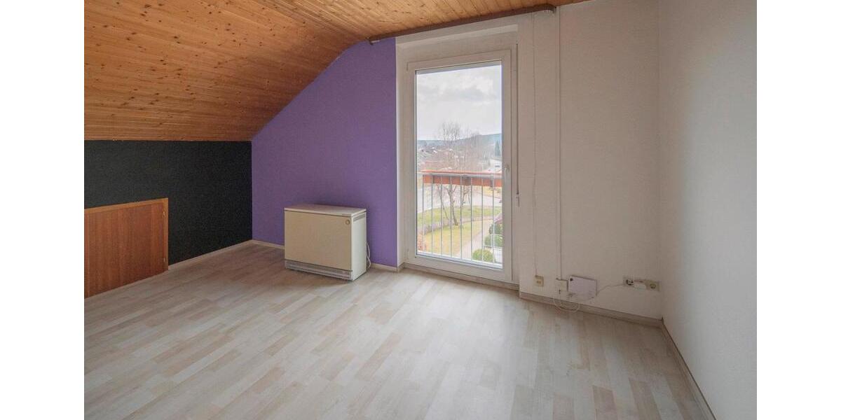 Dachgeschoßwohnung Sankt Georgen im Schwarzwald - 3 Zimmer, 67 m&sup2;, 650&euro; | Angebot:26297532