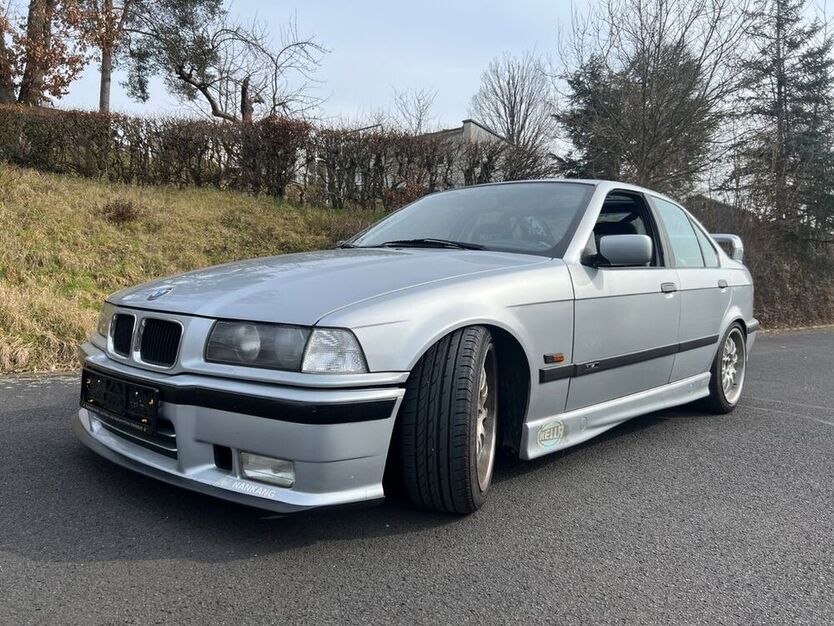 320
