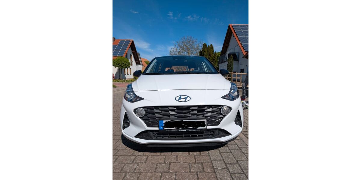Hyundai i10 15.800 km 15.999 &euro; Hochstadt 76879