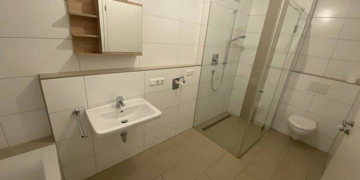 Etagenwohnung Schrobenhausen - 3 Zimmer, 88 m&sup2;, 1.050&euro; | Angebot:26918144