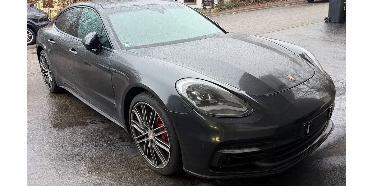 Porsche Panamera 209.000 km 33.500 &euro; Leonberg 71229