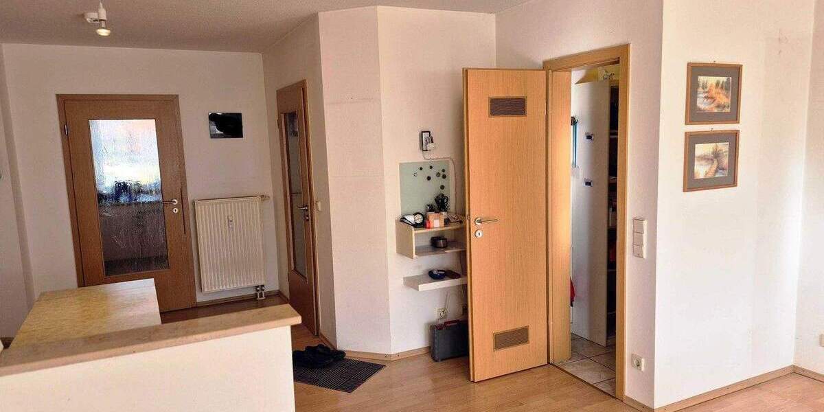 Etagenwohnung Hildburghausen Häselrieth - 3 Zimmer, 87 m&sup2;, 163.000&euro; | Angebot:25821369