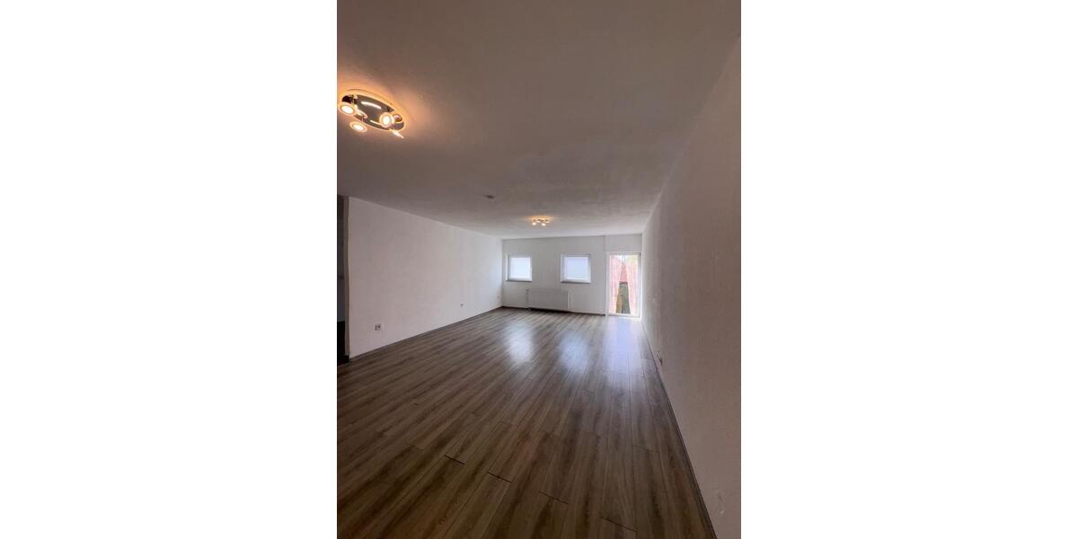 Erdgeschoßwohnung Illingen - 3 Zimmer, 110 m&sup2;, 700&euro; | Angebot:26322008