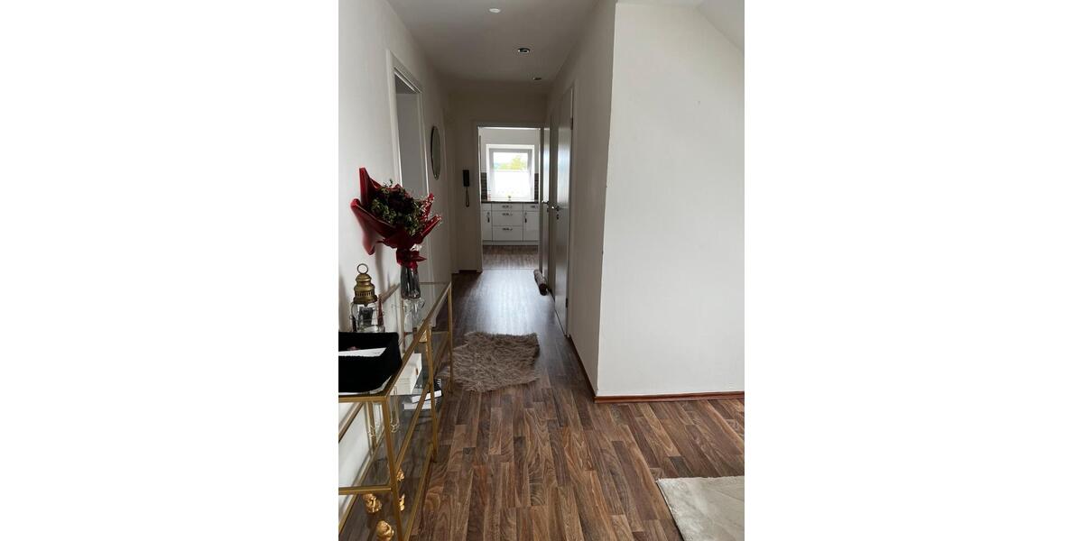 Dachgeschoßwohnung Meitingen - 3 Zimmer, 65 m&sup2;, 850&euro; | Angebot:26678749