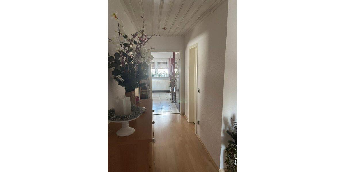 Dachgeschoßwohnung Weinheim - 3 Zimmer, 65 m&sup2;, 173.000&euro; | Angebot:25979076