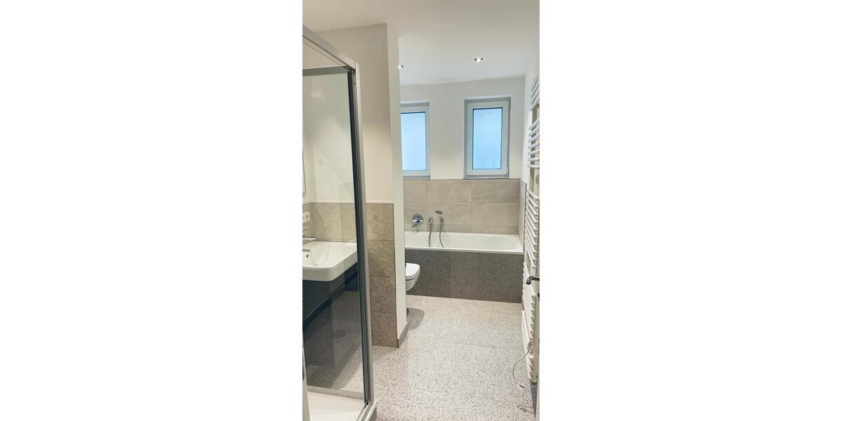 Hochparterre Baden-Baden Baden - 4 Zimmer, 139 m&sup2;, 1.785&euro; | Angebot:26337726