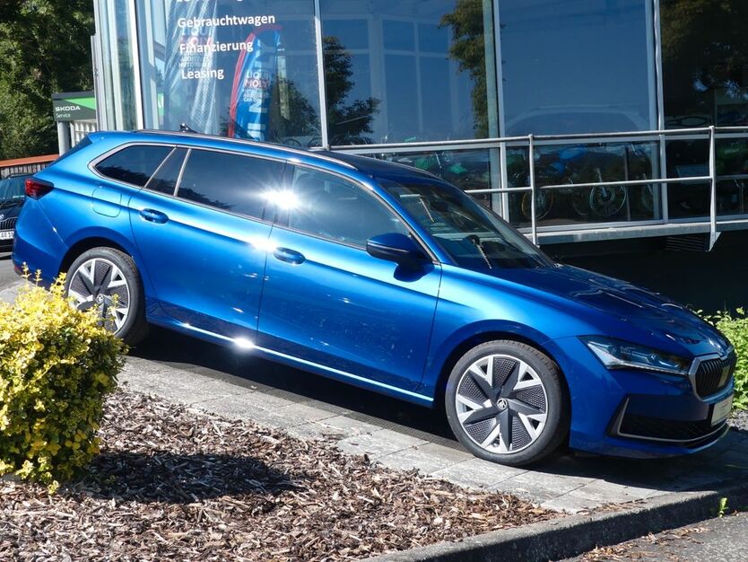 Skoda Superb 1.043 km 44.900 € Buttlar 36419