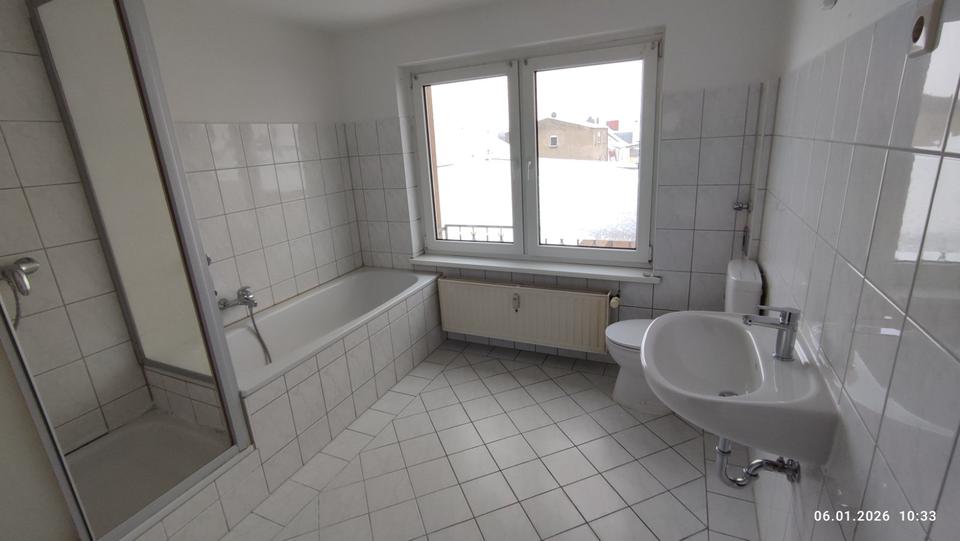 Etagenwohnung Kyritz - 3 Zimmer, 107 m&sup2;, 666&euro; | Angebot:24490956