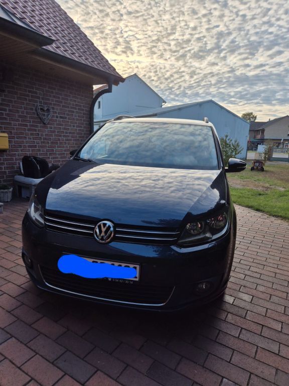 VW Touran 179.000 km 8.490 € Drebber 49457