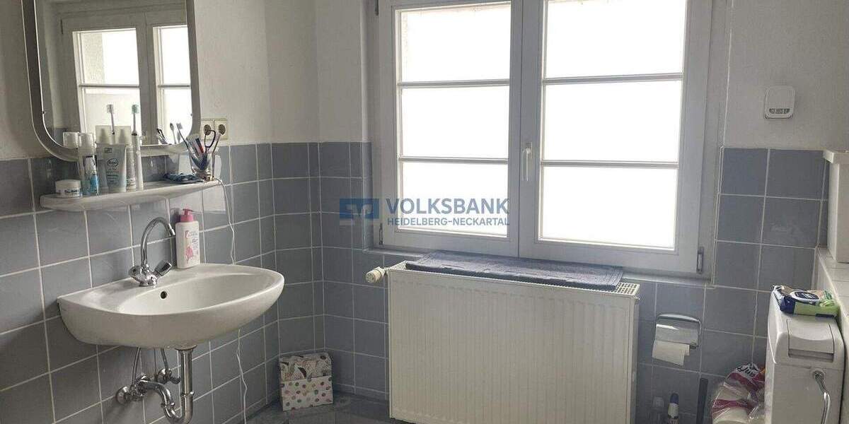 Heidelberg-Kernaltstadt: Solides Mehrfamilienhaus in unmittelbarer Nähe zum Marktplatz! 8 zimmer