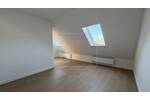 Frisch saniertes Reihenmittelhaus mit 6 Zimmern, Balkon und Einzelgarage zu vermieten - Reihenmittelhaus Rellingen | Angebot:26346609