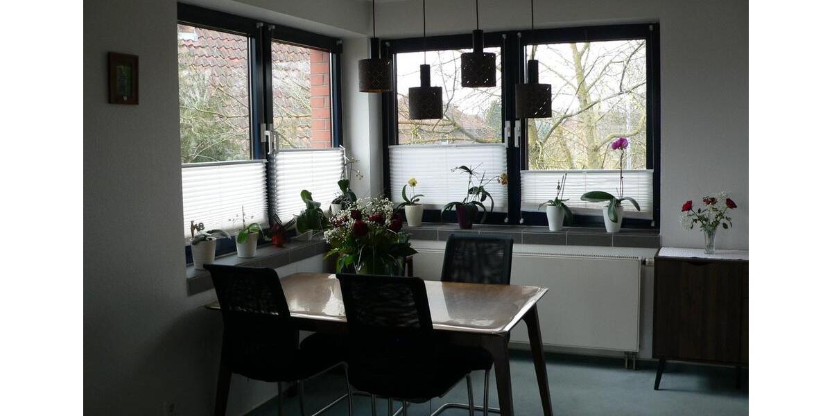 Etagenwohnung Uetze - 3 Zimmer, 102 m&sup2;, 1.070&euro; | Angebot:19138026