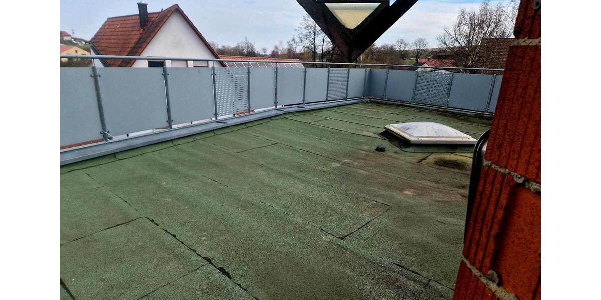 Einfamilienhaus Sulzfeld - 7 Zimmer, 208 m&sup2;, 209.000&euro; | Angebot:25870355