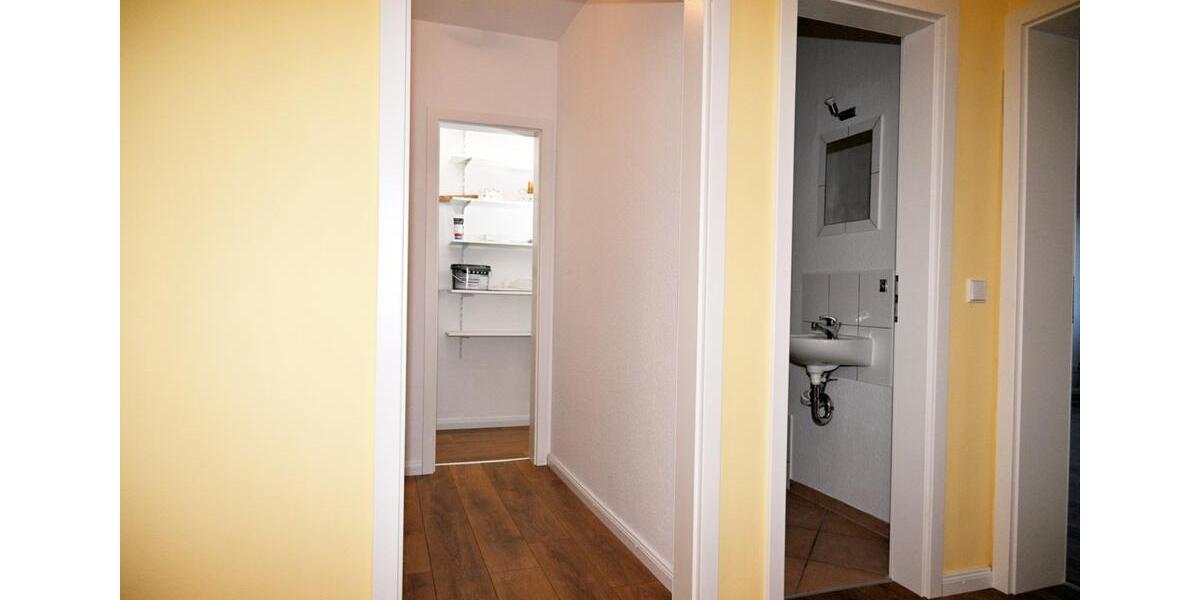 Erdgeschoßwohnung Hürth - 3.5 Zimmer, 83 m&sup2;, 1.140&euro; | Angebot:24943795