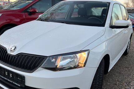 Skoda Fabia 129.000 km 6.900 &euro; Berlin 13089
