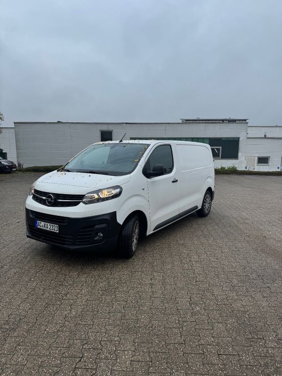Opel Vivaro 80.650 km 19.300 € Aachen 52078