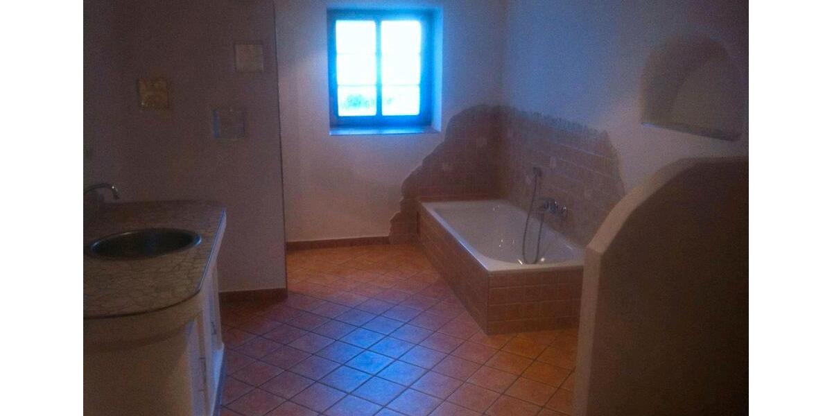 Bauernhaus, Landhaus Kirchanschöring - 5 Zimmer, 200 m&sup2;, 1.800&euro; | Angebot:26411147