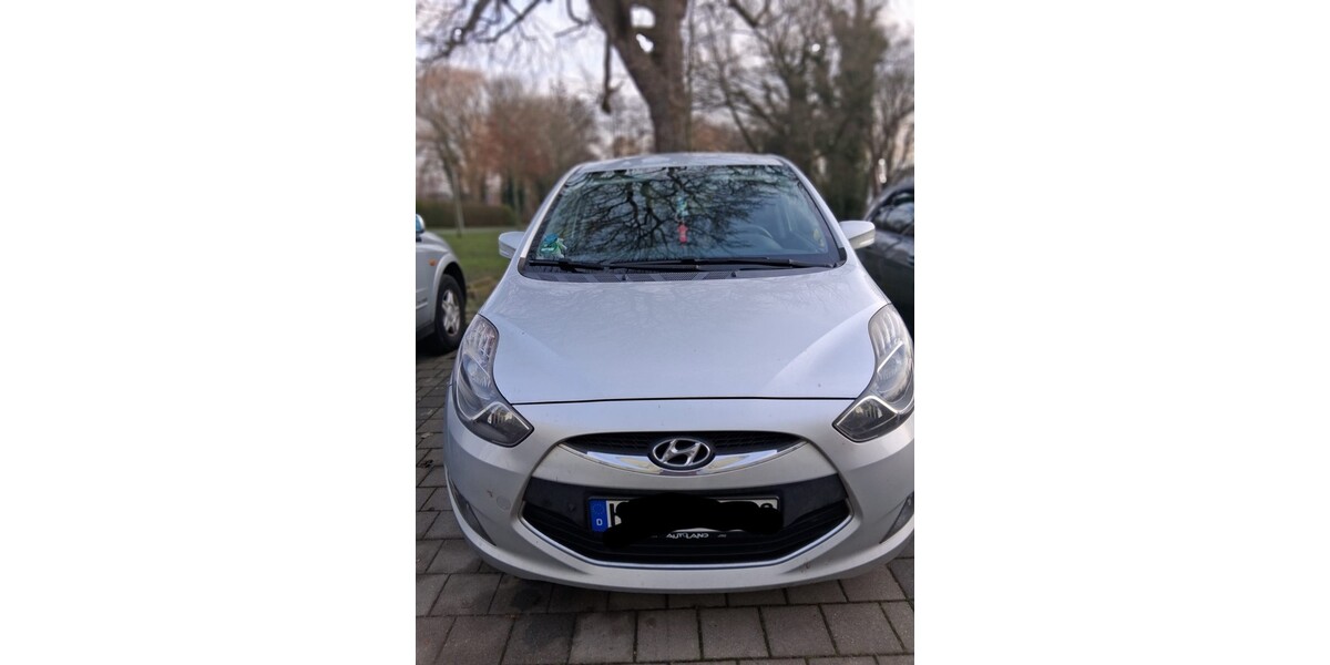 Hyundai IX20 101.000 km 4.200 &euro; Stralsund 18439
