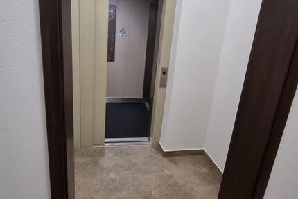 Vom Aufzug direkt in die barrierearme Wohnung! 2 zimmer