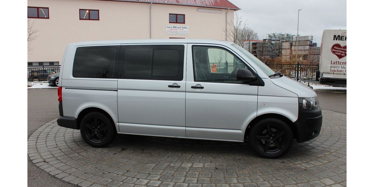 VW T5 Transporter 204.000 km 12.900 &euro; Harthofen 85669