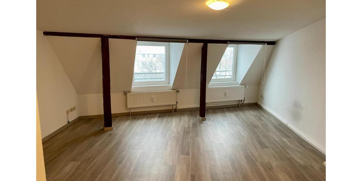 Schöne 1-Zi. Dachgeschoss Whg. in bester Lage 1 zimmer