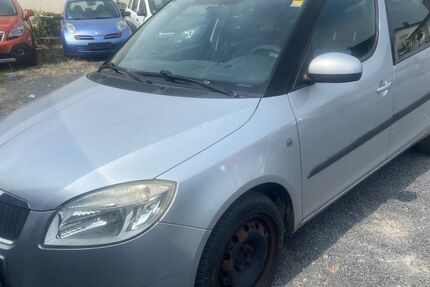 Skoda Roomster 140.000 km 2.990 &euro; Hanau 63452