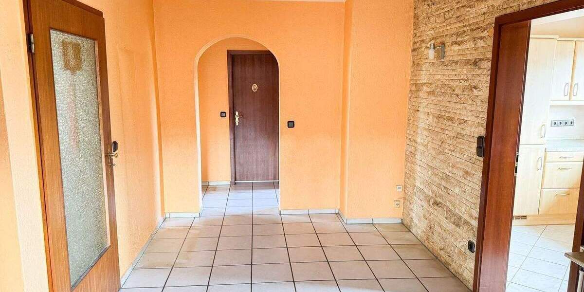 Mehrfamilienhaus, Wohnhaus Kaufungen Niederkaufungen - 5 Zimmer, 180 m&sup2;, 330.000&euro; | Angebot:25314204