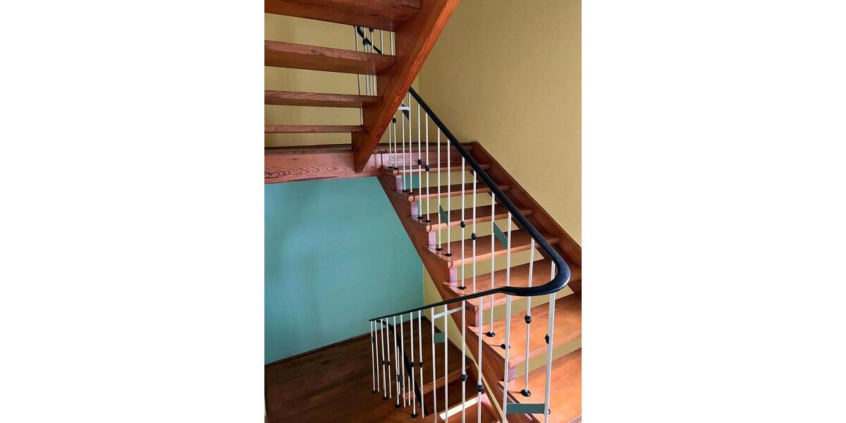 Einfamilienhaus Hagenbüchach - 9 Zimmer, 140 m&sup2;, 950&euro; | Angebot:26048197