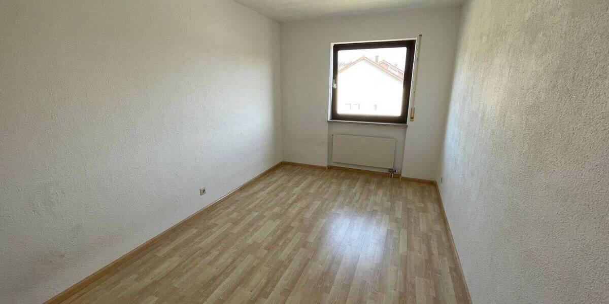 Etagenwohnung Steinen - 3 Zimmer, 79 m&sup2;, 250.000&euro; | Angebot:26018447