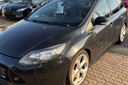 Ford Focus 170.000 km 7.450 &euro; Saarlouis 66740
