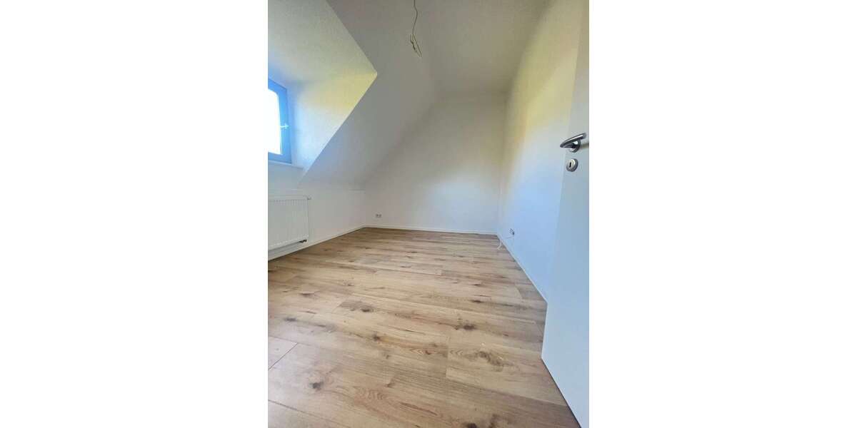 Helle 3-Zimmer-Dachgeschosswohnung in St. Ingbert-Rentrisch ( Saniert) - 3- Saarbrücken | Angebot:27111787