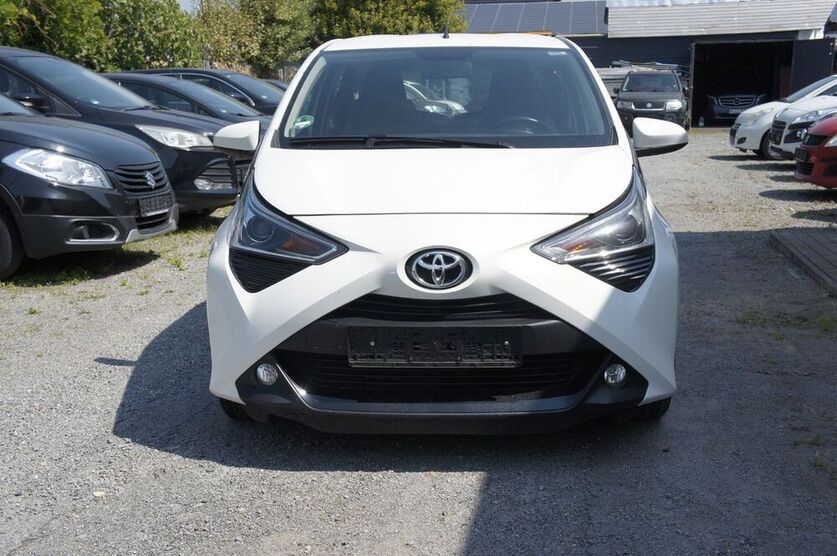 Aygo (X)