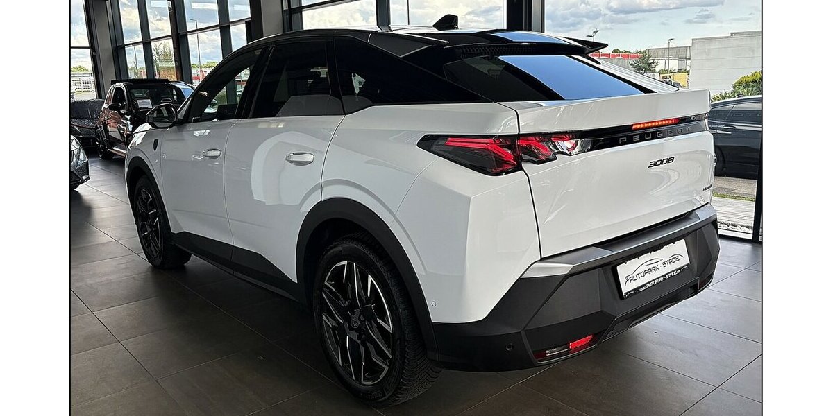 Peugeot 3008 Hybrid 145 GT Voll-LED Kamera Assist. 29.900 km 26.690 &euro; Stade 21682