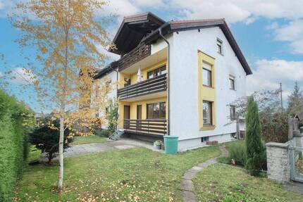 Gepflegte 3-Zi. Hochparterre Wohnung mit eigenem Garten, Einzelgarage und Außenstellplatz 3 zimmer