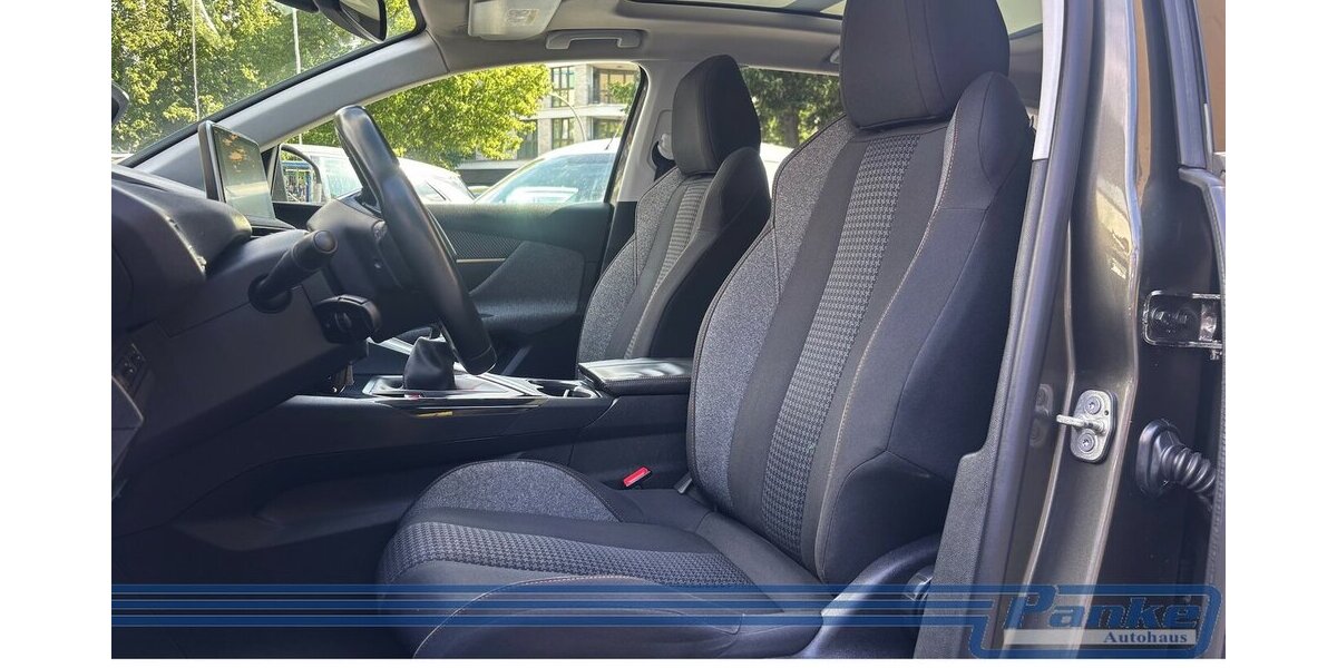 Peugeot 3008 1.2 130*Pano*NAV*SHZ*Termpo*Dig.Cockpit* 98.002 km 12.990 &euro; Berlin 13187