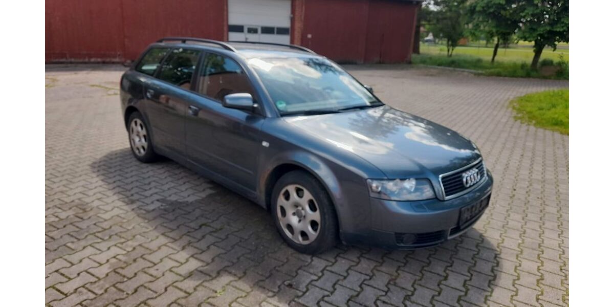 Audi A4 380.000 km 888 &euro; Niedernwőhren 31712