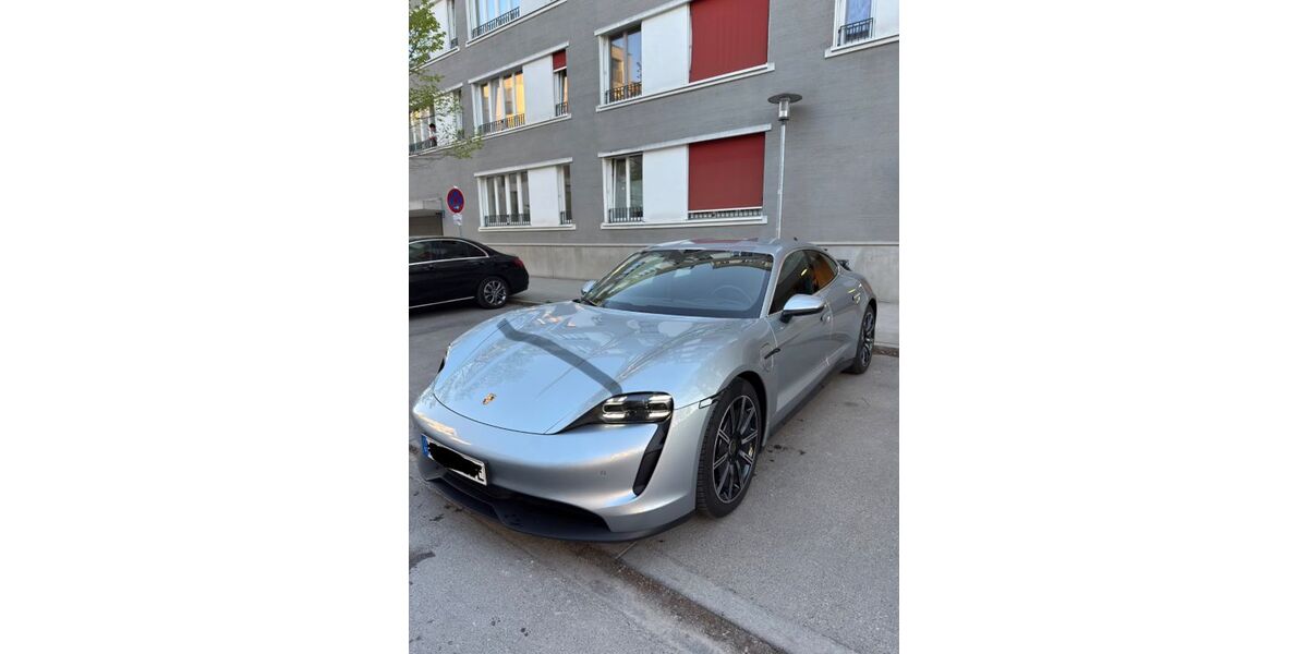 Porsche Taycan 96.000 km 58.500 &euro; München 81245
