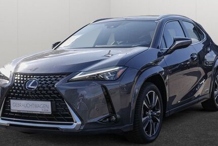 Lexus UX 34.350 km 31.990 € Hamburg 22529