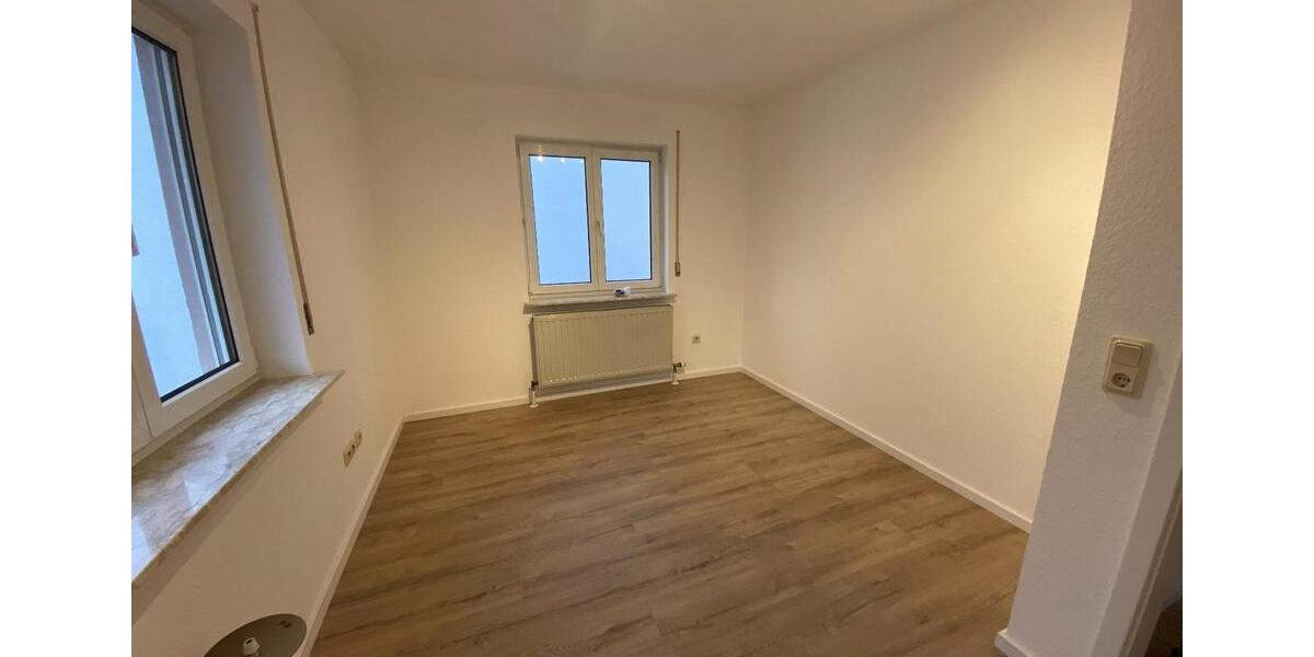 Etagenwohnung Bad Neustadt an der Saale - 3.5 Zimmer, 80 m&sup2;, 725&euro; | Angebot:25931451
