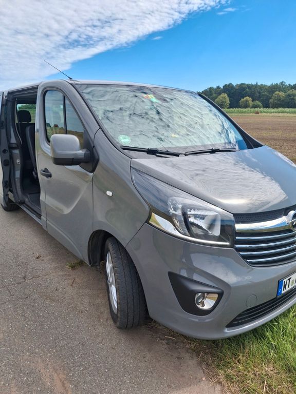 Opel Vivaro 140.000 km 18.999 € Wallbach 79713