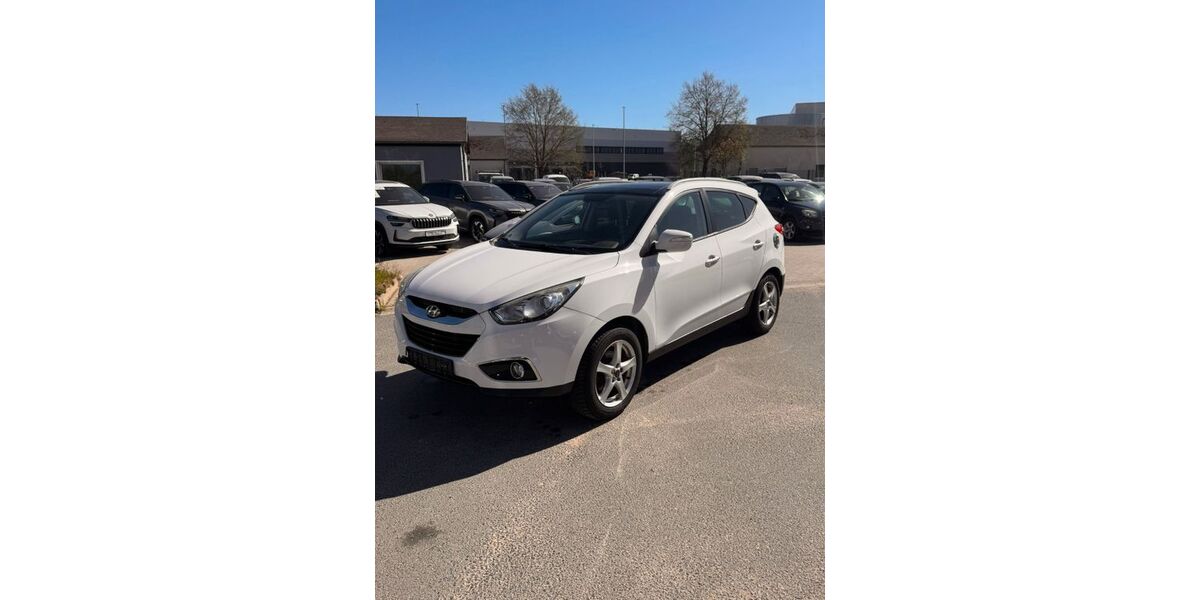 Hyundai ix35 165.000 km 7.990 &euro; Velten 16727